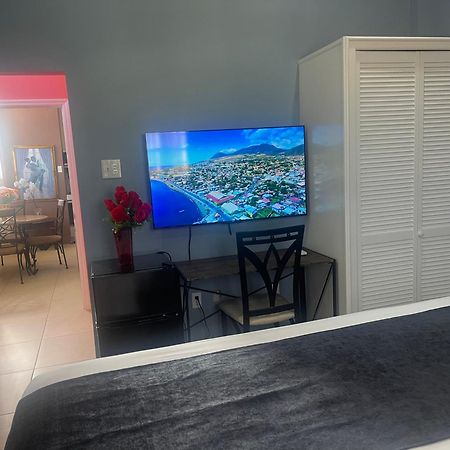 The Colosseum Hotel Basseterre Ngoại thất bức ảnh